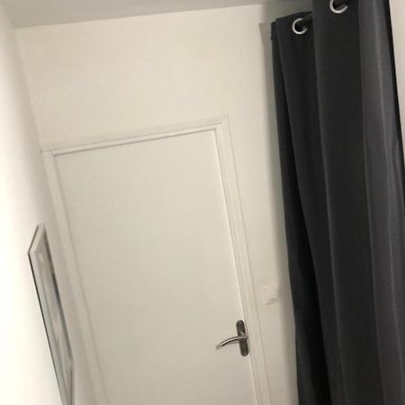 Cosy Appartement Au Plein Centre De Ruffec Esterno foto